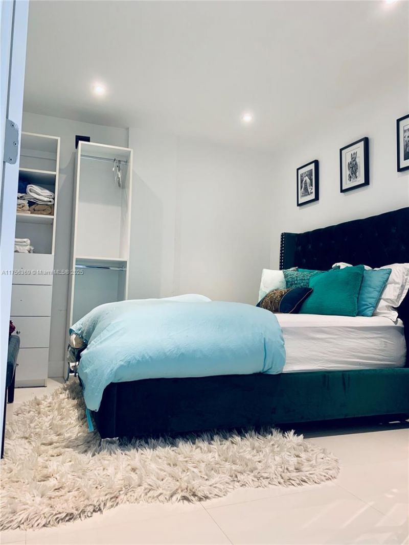 2801 NE 183rd St, Unit 215W, Aventura, FL 33160 Photo