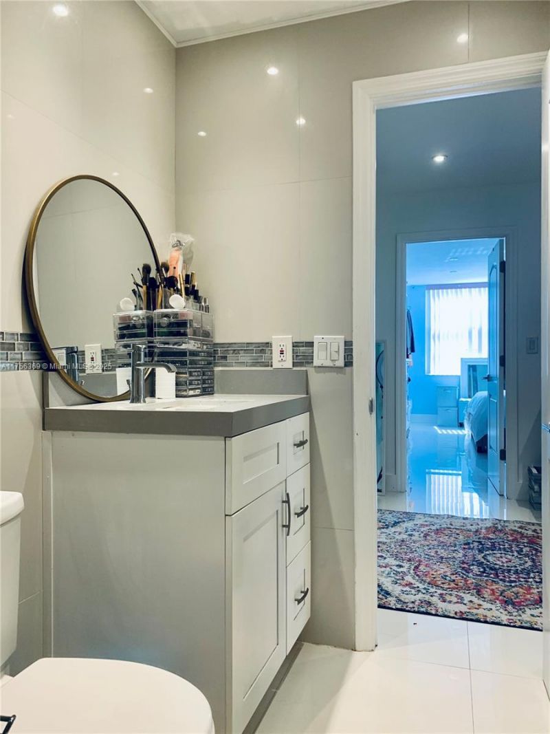 2801 NE 183rd St, Unit 215W, Aventura, FL 33160 Photo