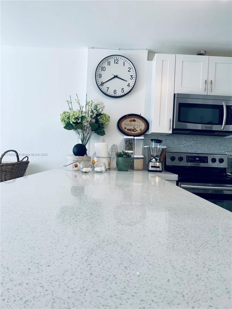 2801 NE 183rd St, Unit 215W, Aventura, FL 33160 Photo