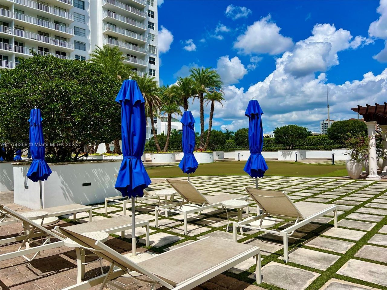 2801 NE 183rd St, Unit 215W, Aventura, FL 33160 Photo