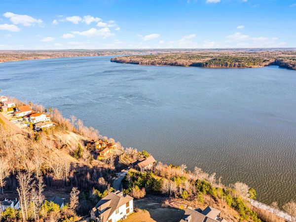 11 HIGH POINTE DR, Savannah, TN 38372