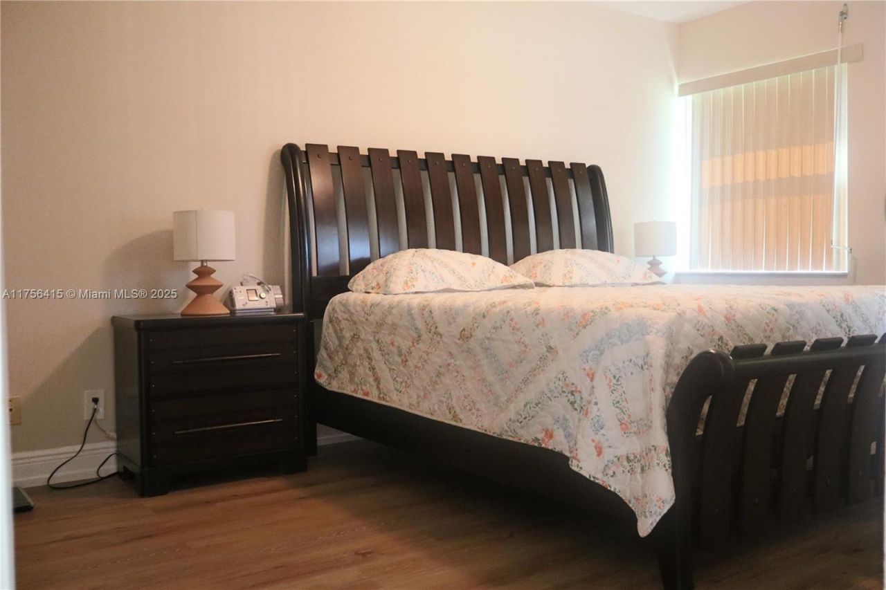 225 SE 10th St, Unit 3D, Deerfield Beach, FL 33441 Photo