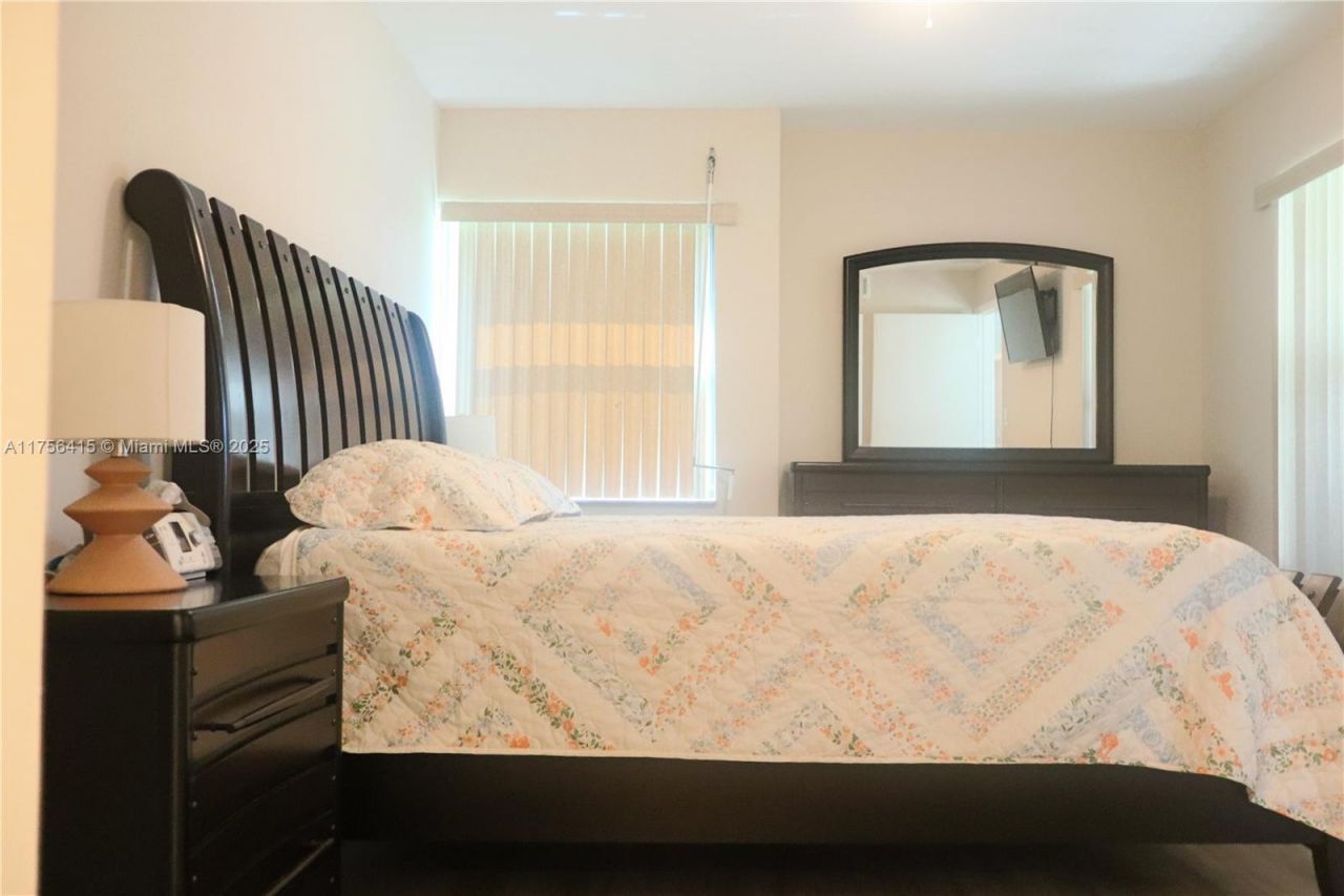 225 SE 10th St, Unit 3D, Deerfield Beach, FL 33441 Photo