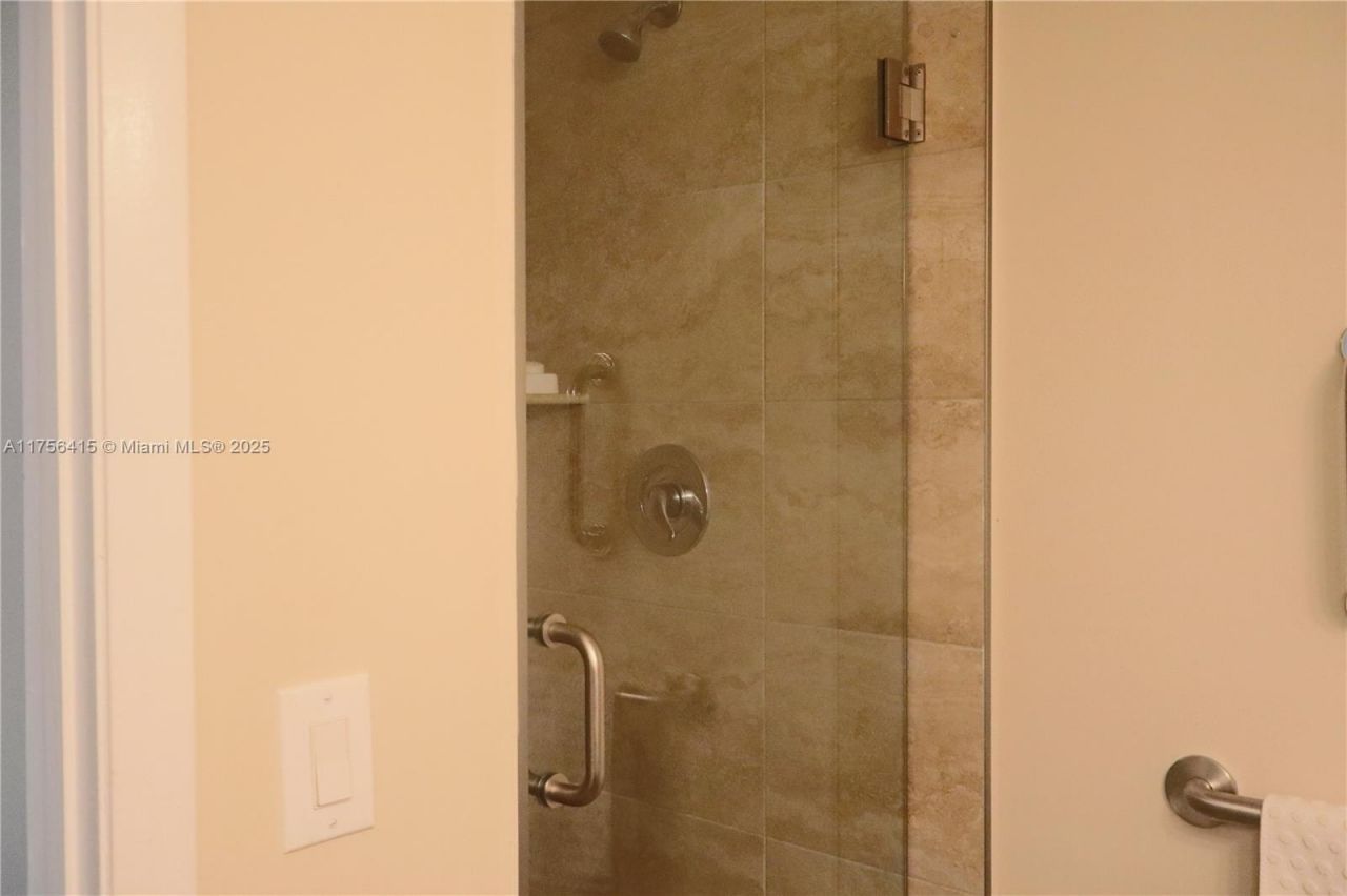 225 SE 10th St, Unit 3D, Deerfield Beach, FL 33441 Photo