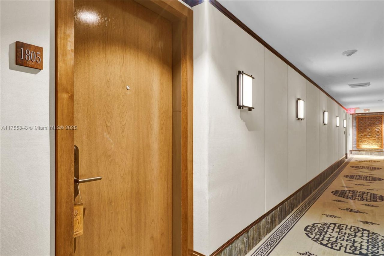 101 20, Unit 1803/5, Miami Beach, FL 33139 Photo