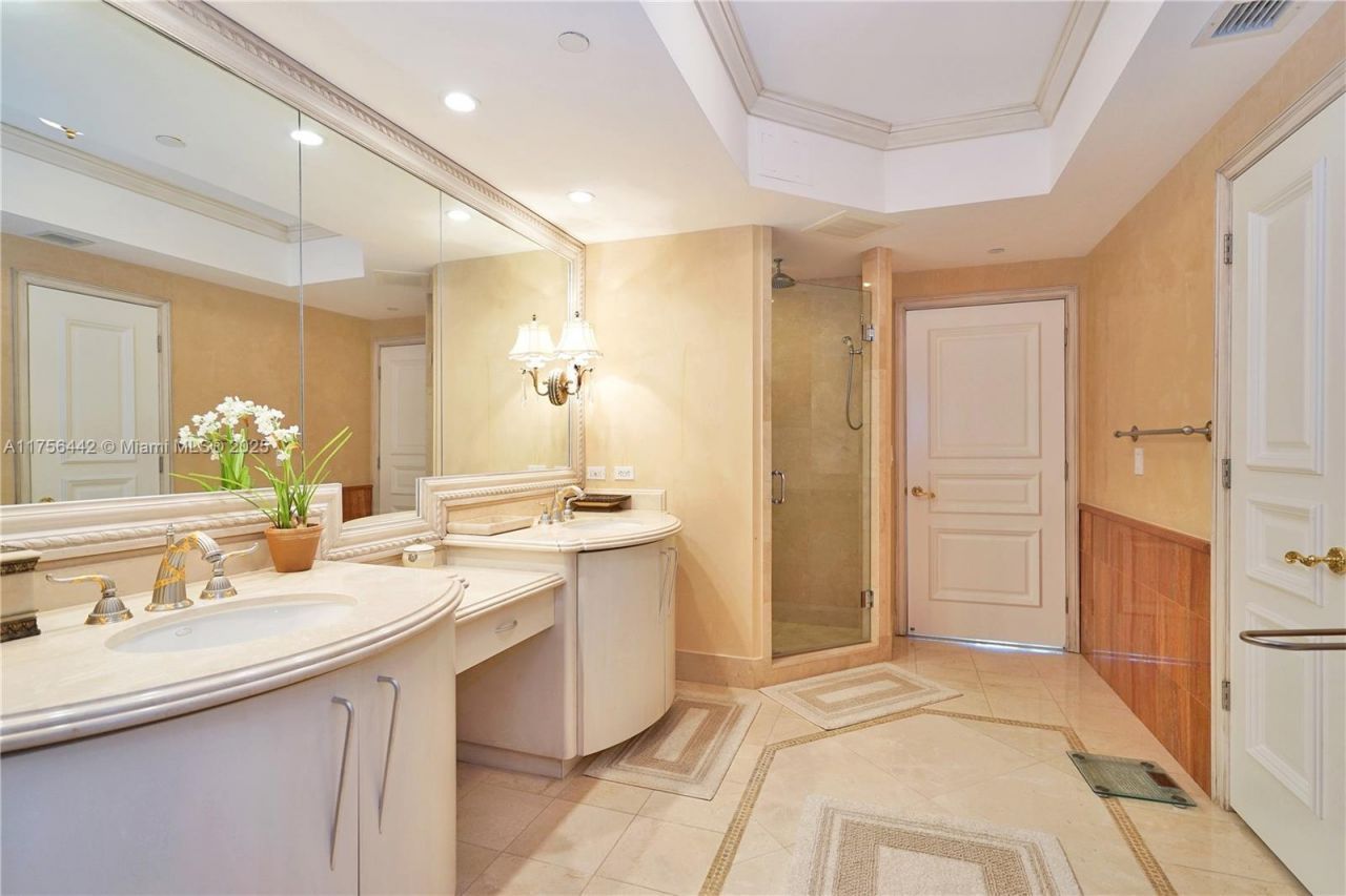 17875 Collins Ave, Unit 3605, Sunny Isles Beach, FL 33160 Photo