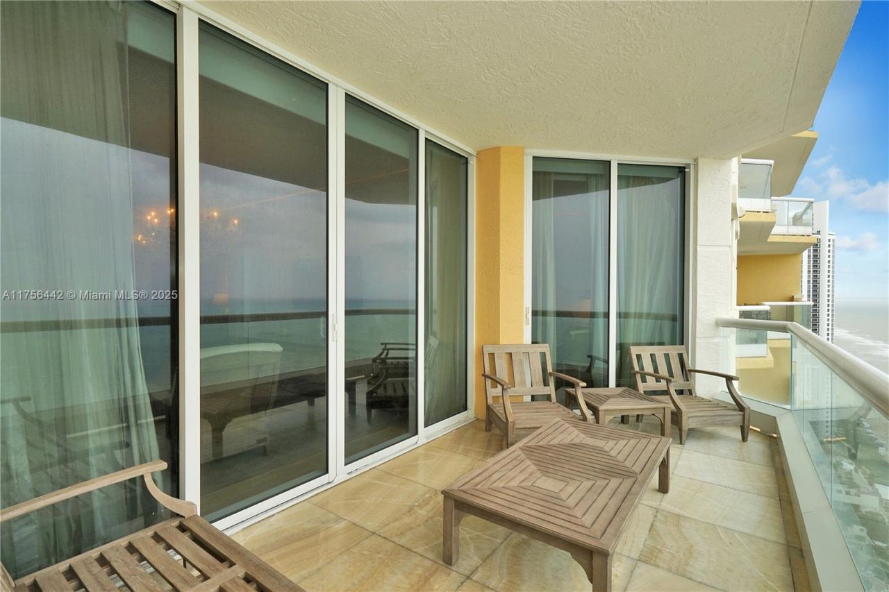 17875 Collins Ave, Unit 3605, Sunny Isles Beach, FL 33160 Photo