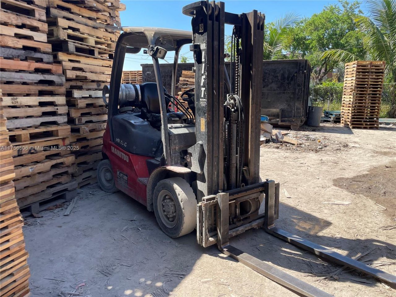 3013 NW 54th St, Miami, FL 33142 Photo