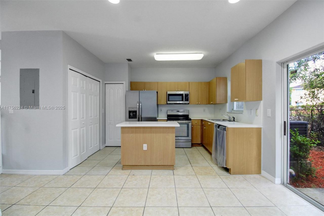 1615 SE 30th St, Unit 1615, Homestead, FL 33035 Photo