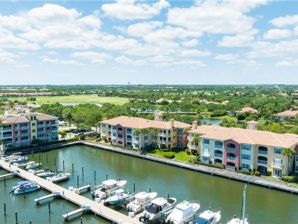 5520 N Harbor Village Drive, Unit 203, Vero Beach, FL 32967