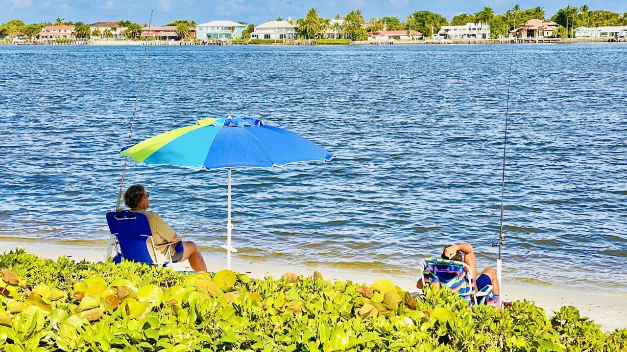 102 Half Moon Circle, Unit F2, Hypoluxo, FL 33462 Photo