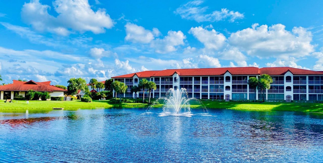 102 Half Moon Circle, Unit F2, Hypoluxo, FL 33462 Photo