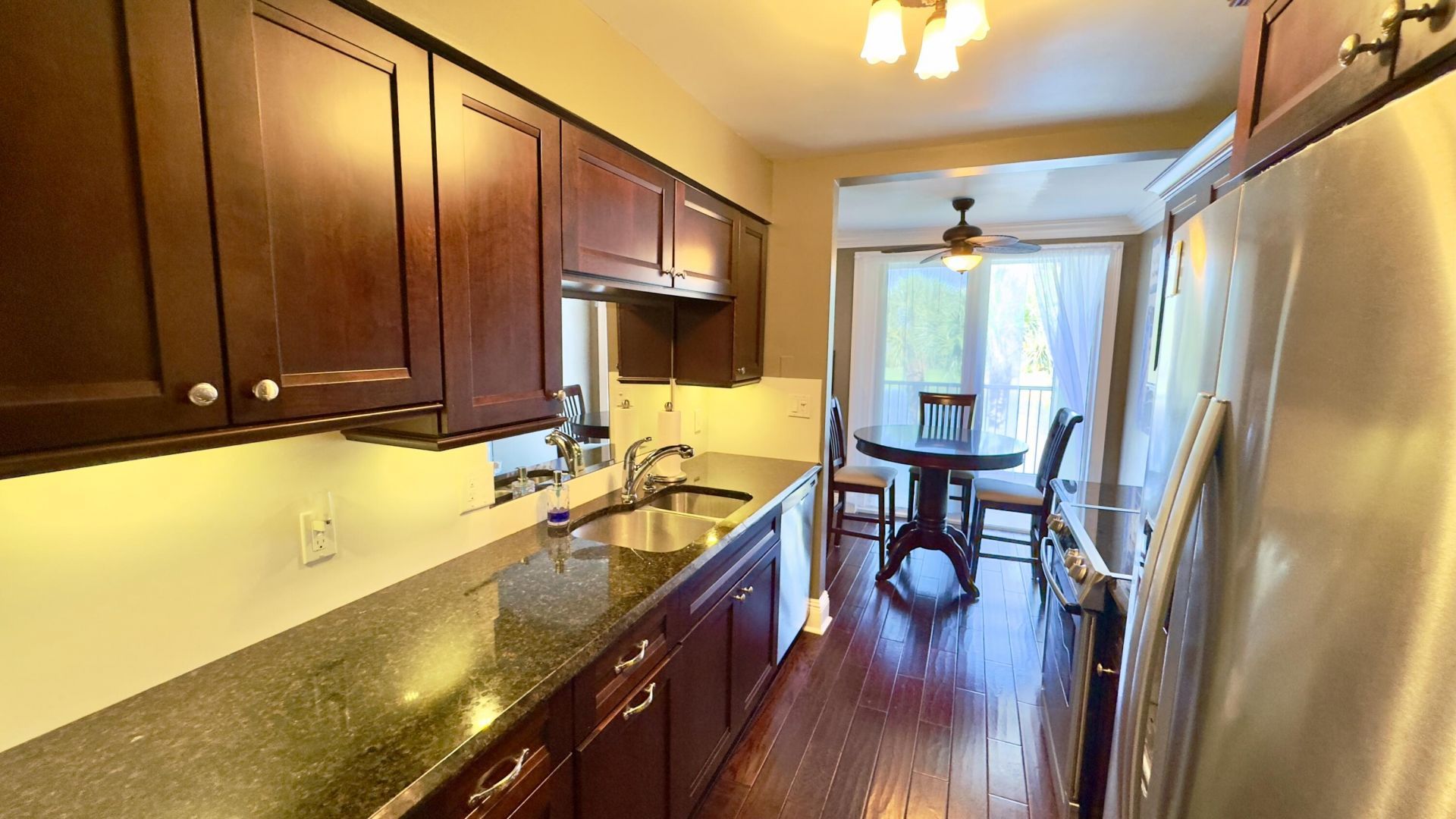 102 Half Moon Circle, Unit F2, Hypoluxo, FL 33462 Photo