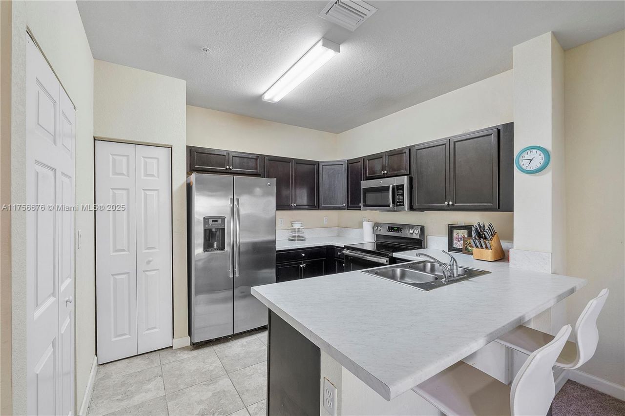 142 SE 28th Ter, Unit 11, Homestead, FL 33033 Photo