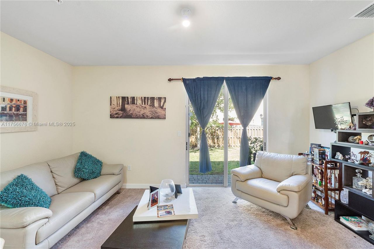 142 SE 28th Ter, Unit 11, Homestead, FL 33033 Photo