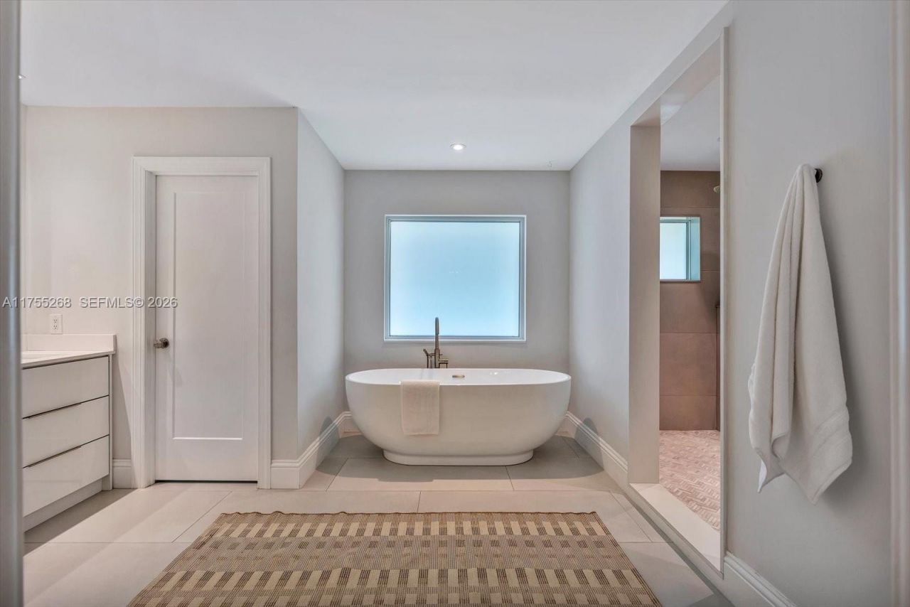 8513 SW 169 Ter, Palmetto Bay, FL 33157 Photo