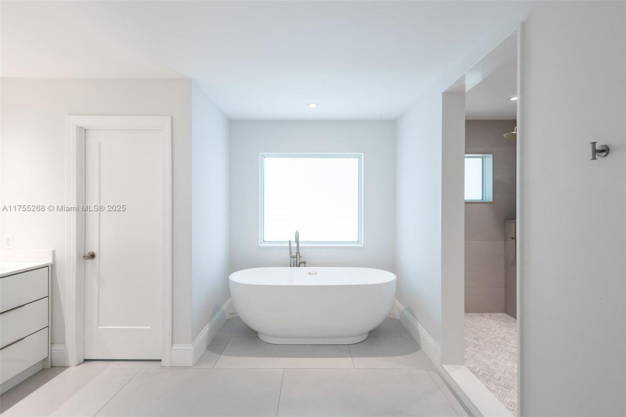 8513 SW 169 Ter, Palmetto Bay, FL 33157 Photo