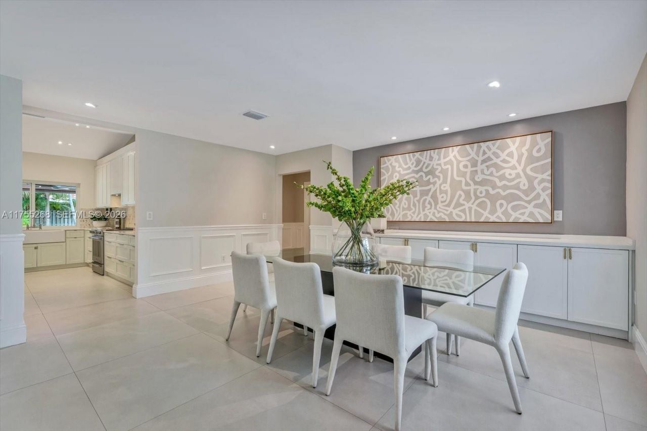 8513 SW 169 Ter, Palmetto Bay, FL 33157 Photo