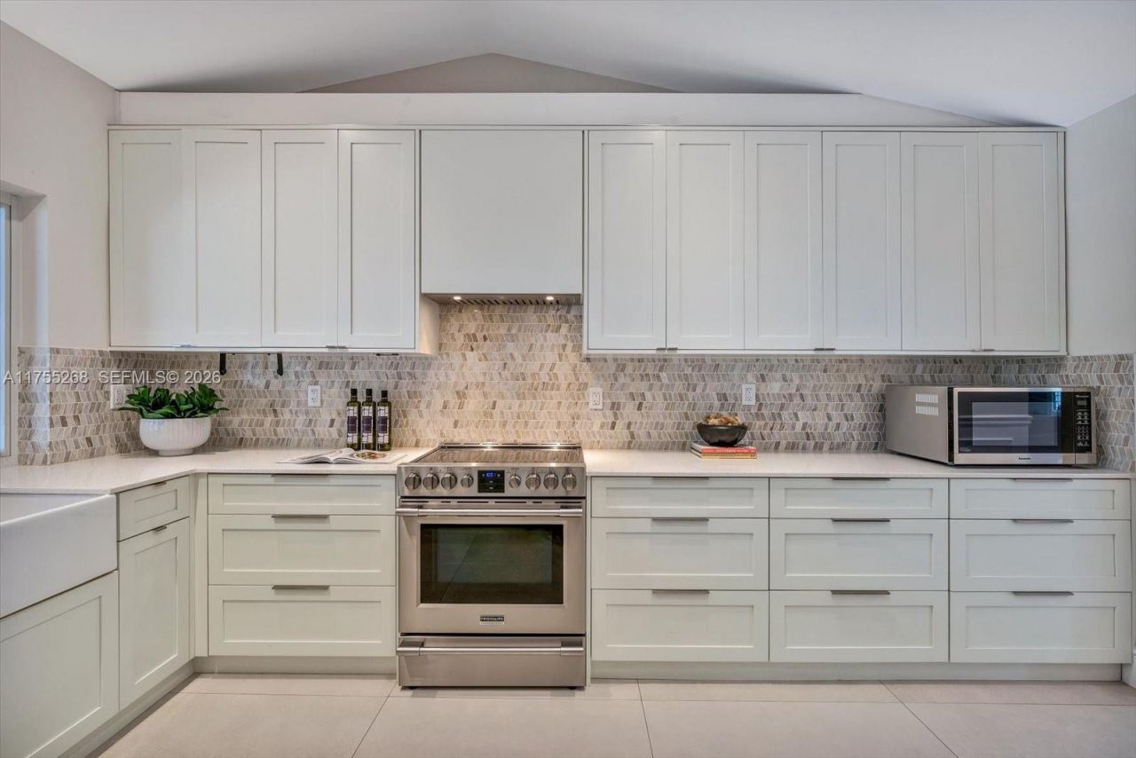 8513 SW 169 Ter, Palmetto Bay, FL 33157 Photo