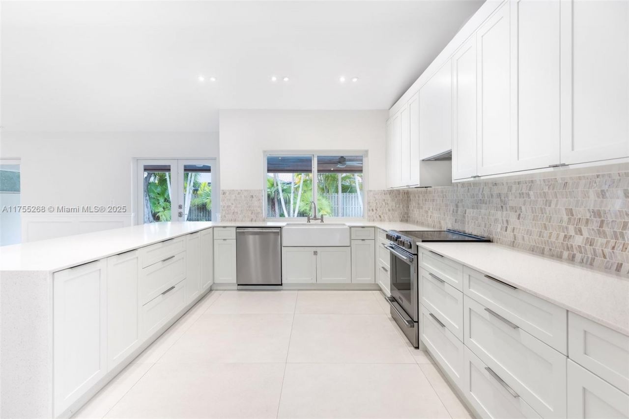 8513 SW 169 Ter, Palmetto Bay, FL 33157 Photo