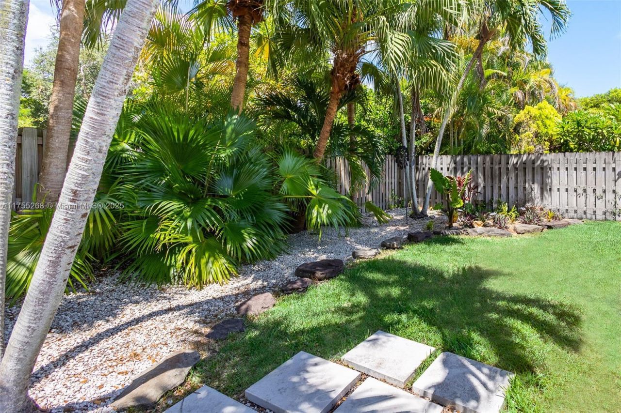 8513 SW 169 Ter, Palmetto Bay, FL 33157 Photo