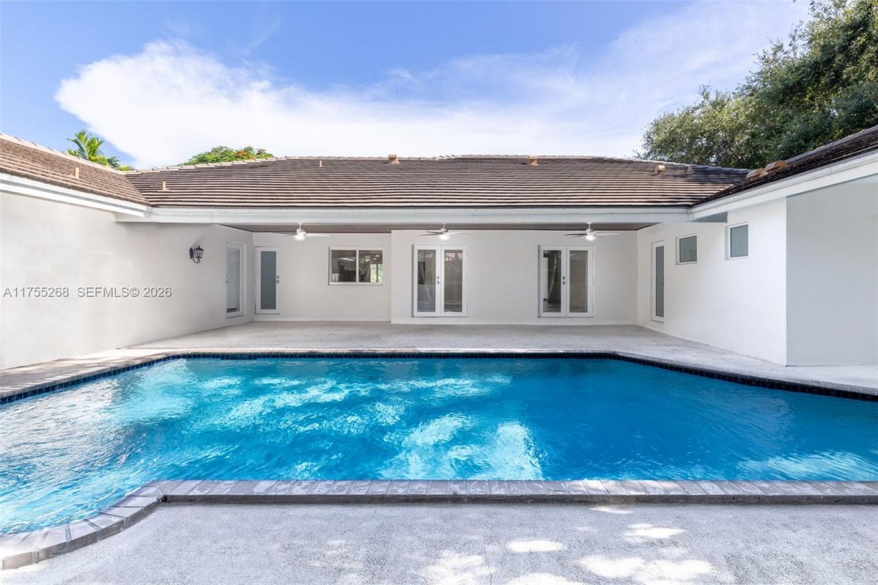 8513 SW 169 Ter, Palmetto Bay, FL 33157 Photo