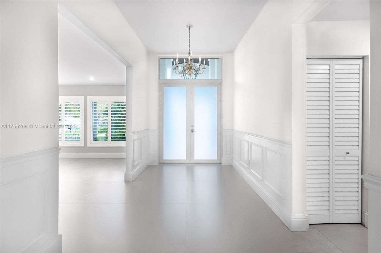 8513 SW 169 Ter, Palmetto Bay, FL 33157 Photo