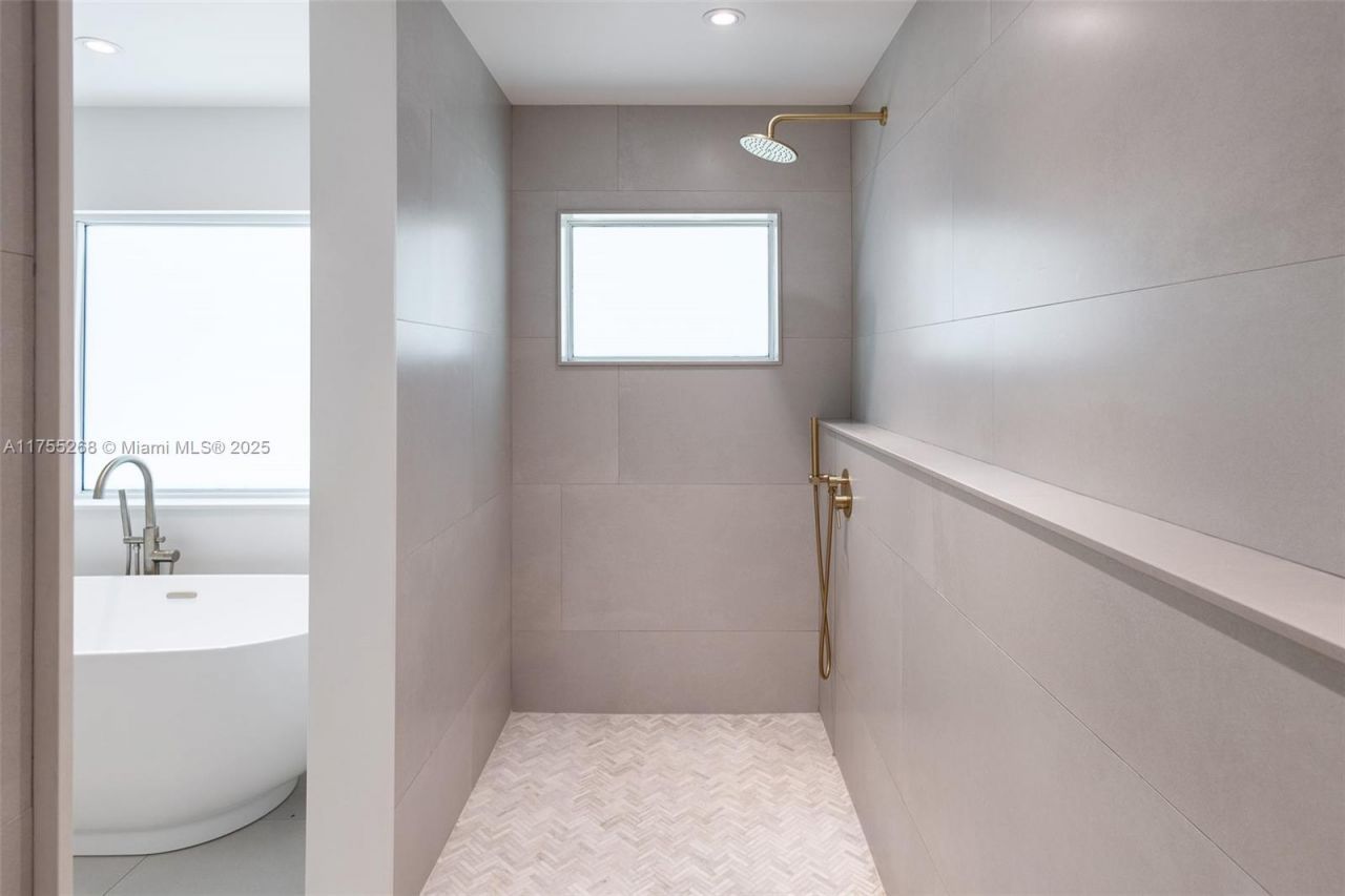 8513 SW 169 Ter, Palmetto Bay, FL 33157 Photo