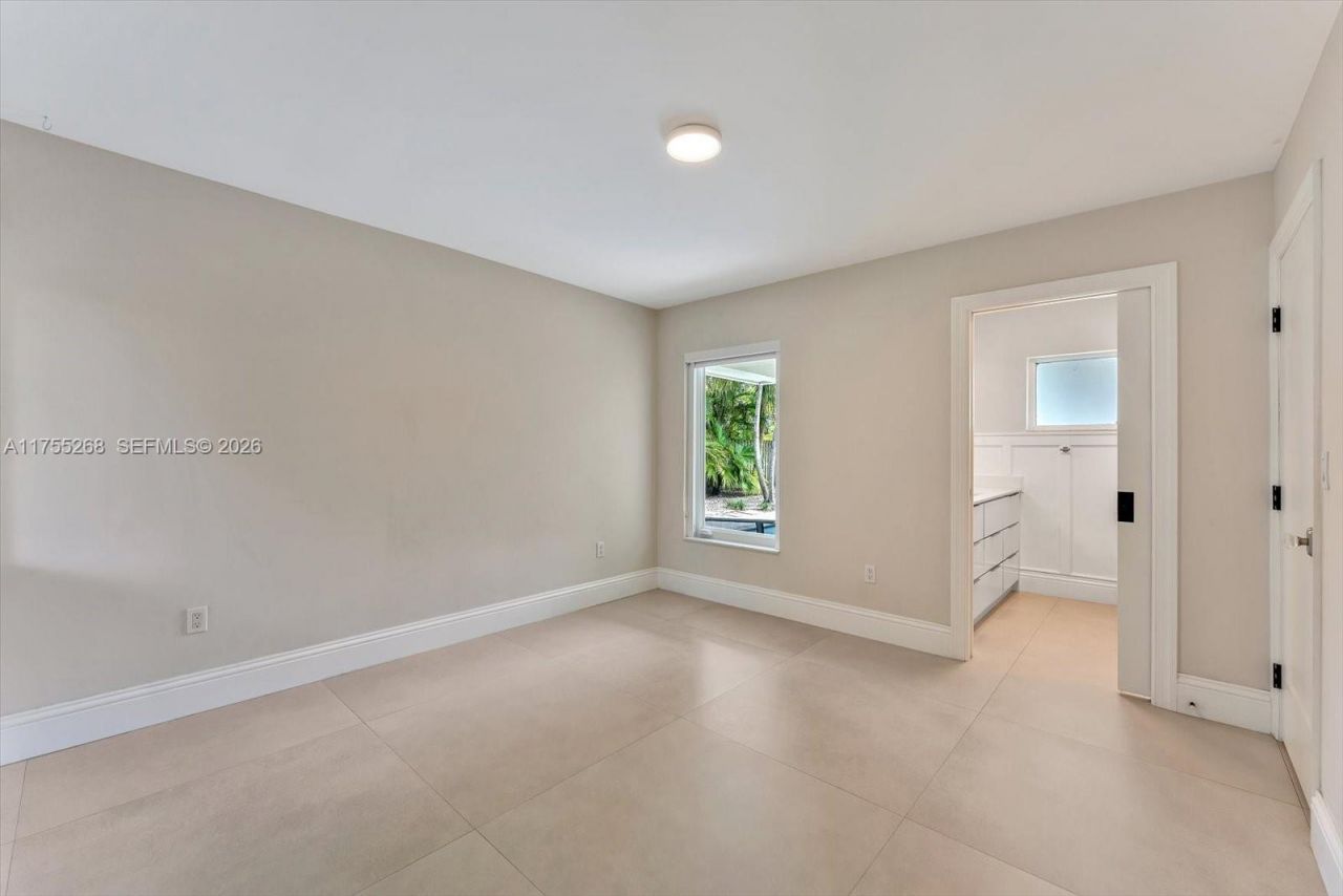 8513 SW 169 Ter, Palmetto Bay, FL 33157 Photo
