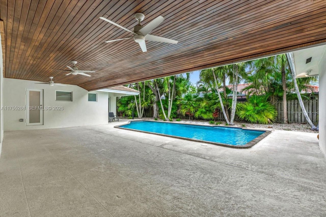 8513 SW 169 Ter, Palmetto Bay, FL 33157 Photo