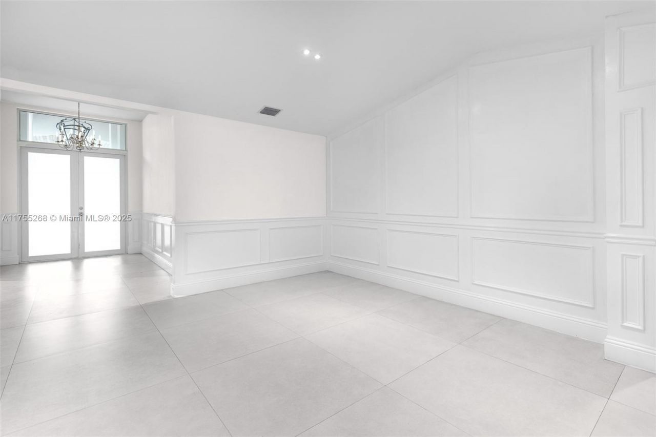 8513 SW 169 Ter, Palmetto Bay, FL 33157 Photo