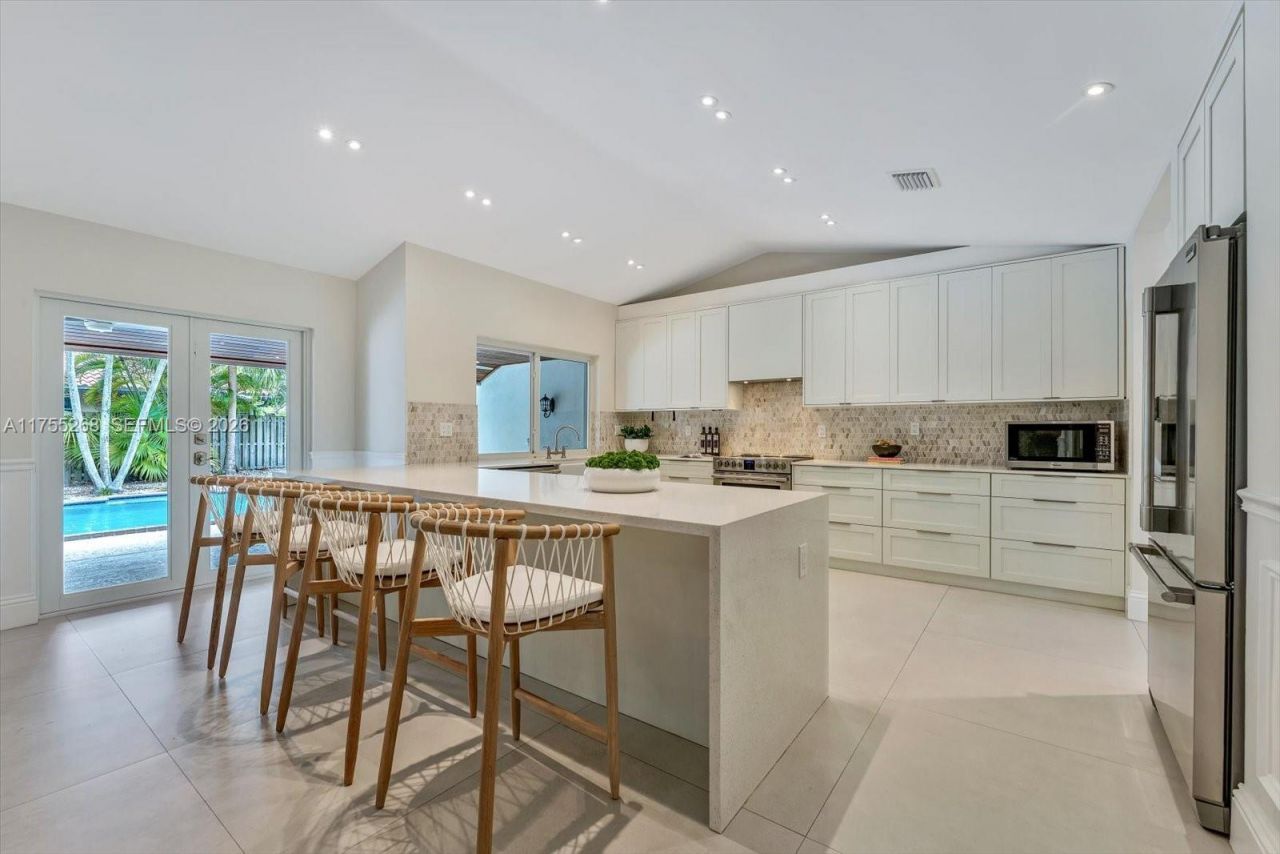 8513 SW 169 Ter, Palmetto Bay, FL 33157 Photo