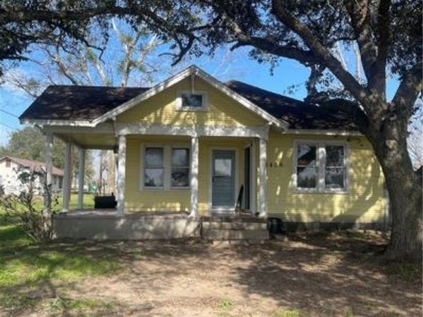 1610 South Third Street, Ganado, TX 77962