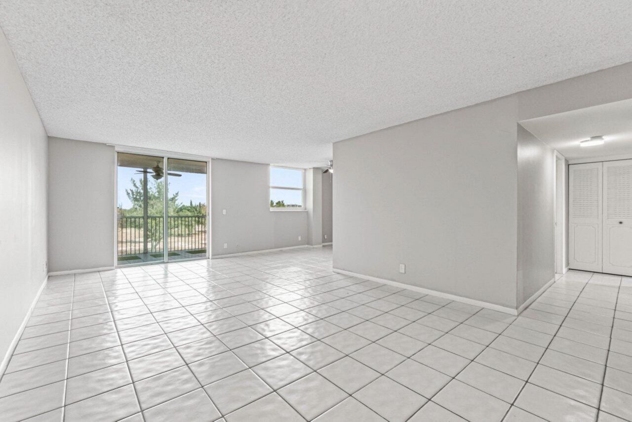 5700 NW 2nd Avenue, Unit 401, Boca Raton, FL 33487 Photo