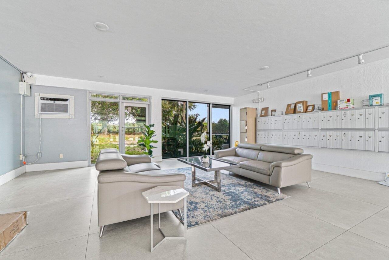 5700 NW 2nd Avenue, Unit 401, Boca Raton, FL 33487 Photo