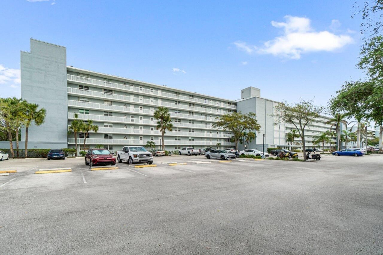 5700 NW 2nd Avenue, Unit 401, Boca Raton, FL 33487 Photo