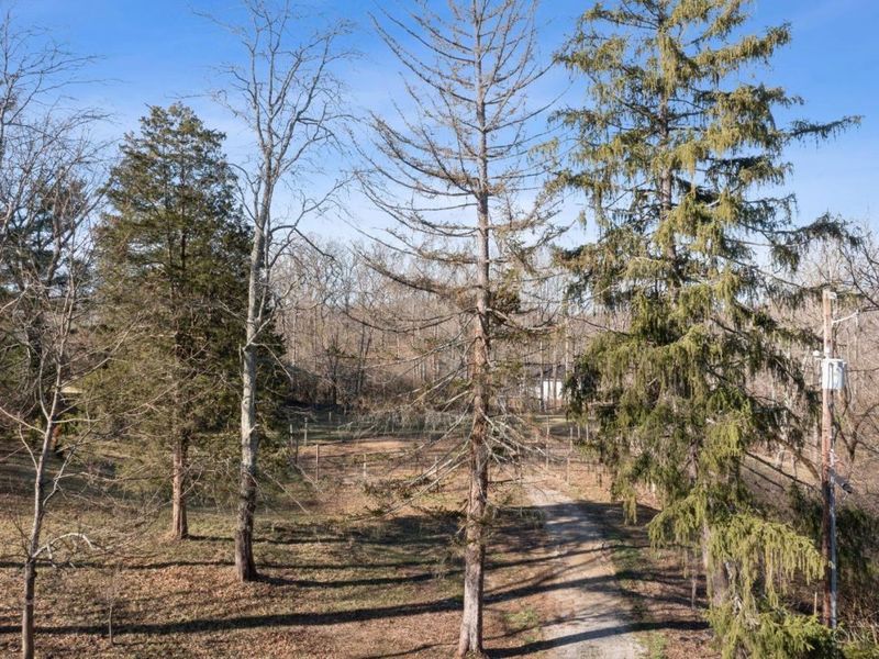 5995 Crabtree Lane, Indian Hill, OH 45243 Photo 3