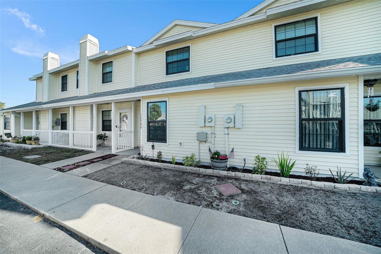 12709 Raeburn Way, Tampa, FL 33624 Main Photo