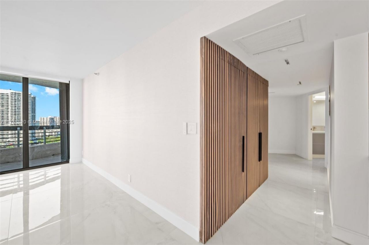 19195 NE 36th Ct, Unit 1803, Aventura, FL 33180 Photo