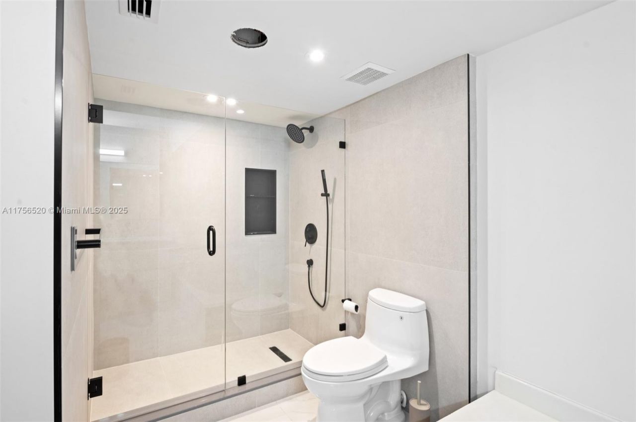 19195 NE 36th Ct, Unit 1803, Aventura, FL 33180 Photo