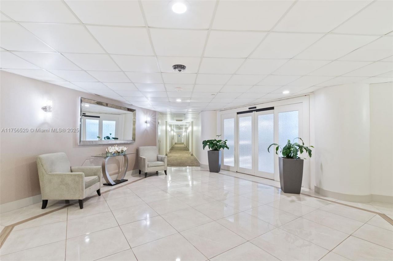 19195 NE 36th Ct, Unit 1803, Aventura, FL 33180 Photo