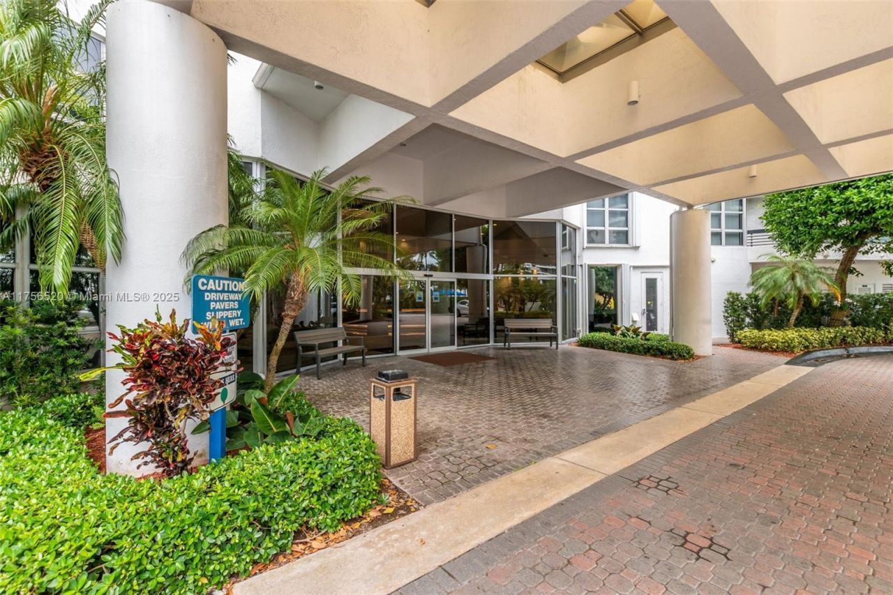 19195 NE 36th Ct, Unit 1803, Aventura, FL 33180 Photo