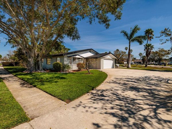 5500 BAYOU GRANDE BOULEVARD NE, ST PETERSBURG, FL 33703