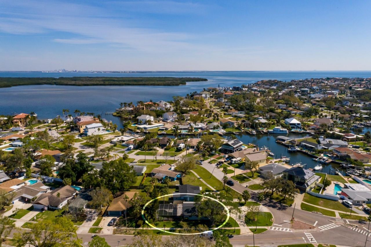 5500 Bayou Grande Boulevard Ne, Saint Petersburg, FL 33703 Photo