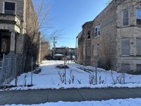 3823 W Gladys Avenue, Chicago, IL 60624 primary photo