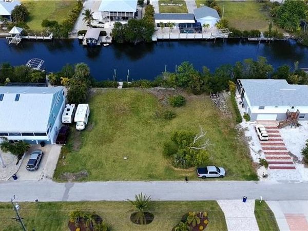 5250 Martin CV, BOKEELIA, FL 33922