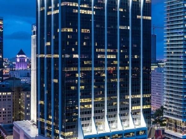 2 S Biscayne Blvd, Unit 3200, Miami, FL 33131