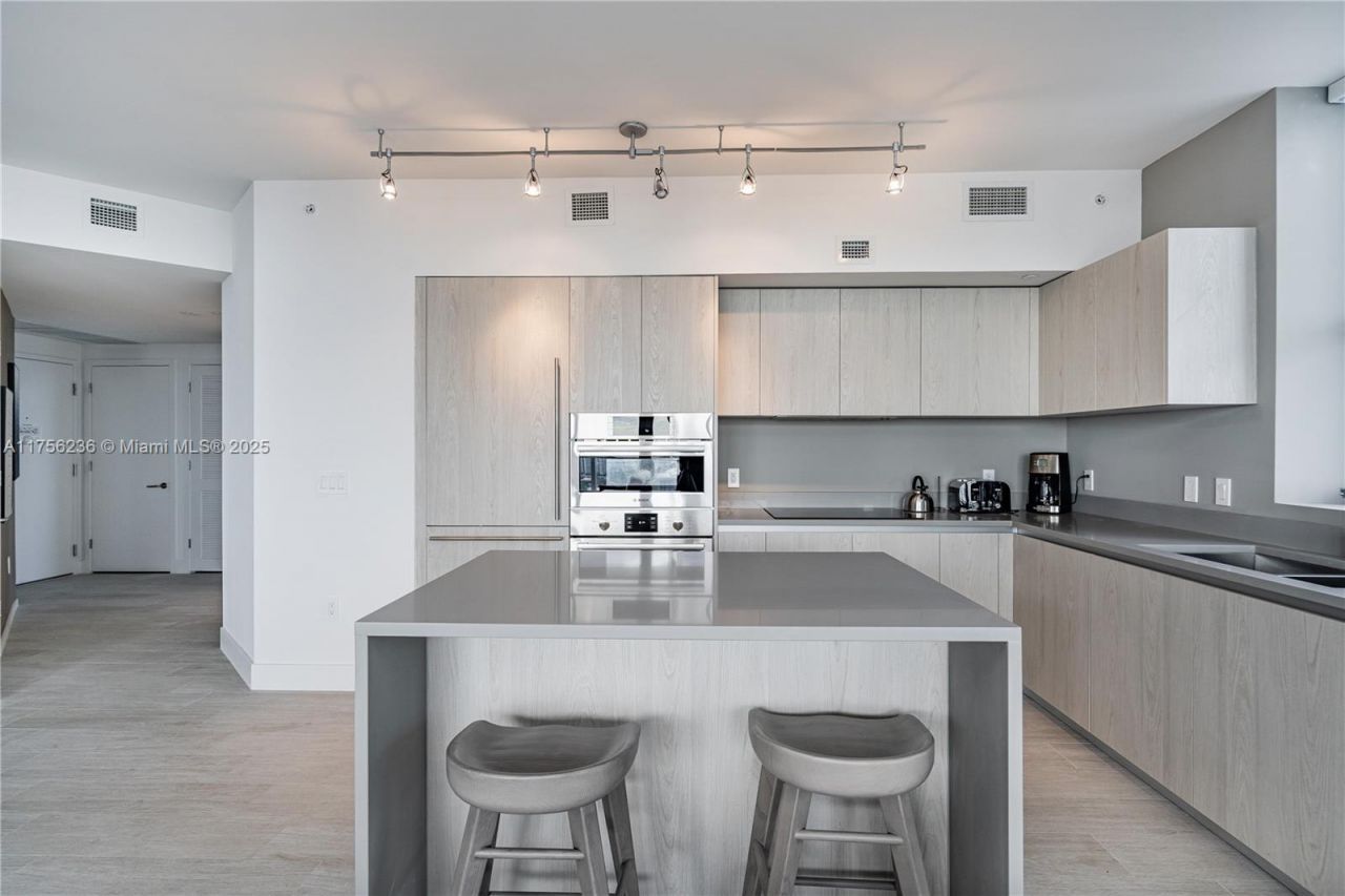 4010 S Ocean Dr, Unit R1609, Hollywood, FL 33019 Photo