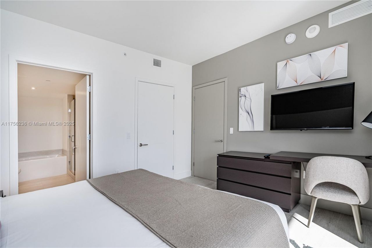 4010 S Ocean Dr, Unit R1609, Hollywood, FL 33019 Photo