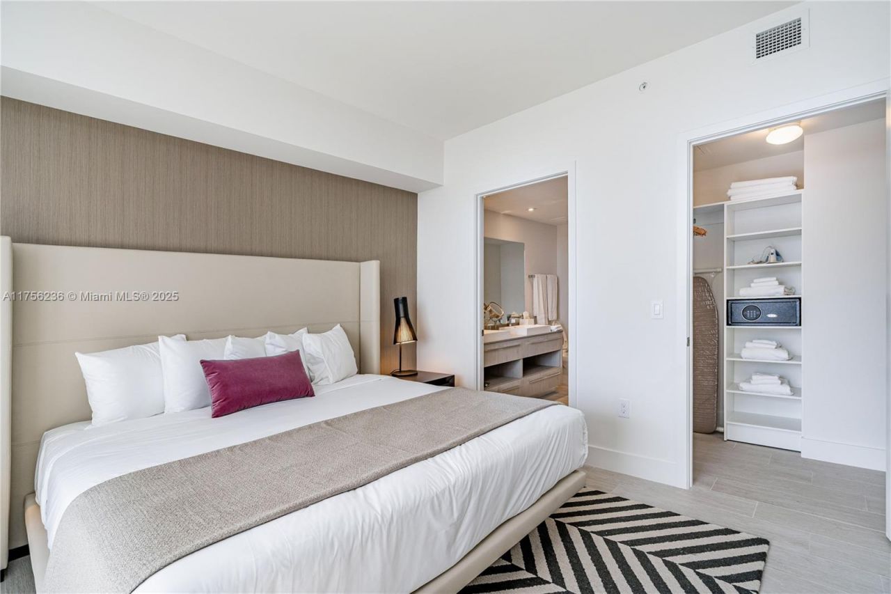 4010 S Ocean Dr, Unit R1609, Hollywood, FL 33019 Photo